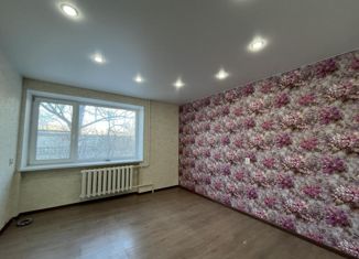 Продаю двухкомнатную квартиру, 47.3 м2, Волгоградская область, улица Грамши, 51