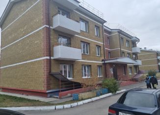 Продам 2-ком. квартиру, 62 м2, Черемхово, улица Дударского, 20А