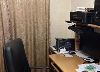 Продам трехкомнатную квартиру, 56 м2, посёлок городского типа Тугулым, Октябрьская улица, 11