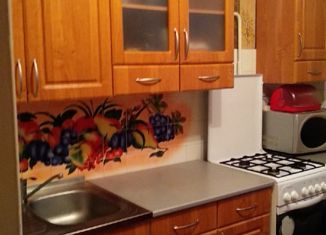 Продажа 2-ком. квартиры, 54.4 м2, городской посёлок имени Свердлова, 1-й микрорайон, 7