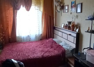 Продажа четырехкомнатной квартиры, 61 м2, Новотроицк, улица Уметбаева, 15