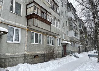 Продается 3-комнатная квартира, 62 м2, Коми, улица Новосёлов, 3