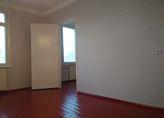 Продается 3-комнатная квартира, 42 м2, Колпино, Павловская улица, 78