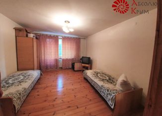 Продается 2-ком. квартира, 56 м2, посёлок городского типа Орджоникидзе, улица Бондаренко, 14