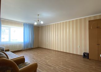 Продаю 1-ком. квартиру, 57 м2, Кропоткин, 1-й микрорайон, 37