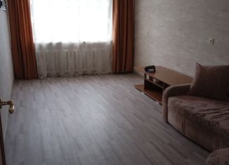 Продаю 2-комнатную квартиру, 47 м2, Кемерово, проспект Шахтёров, 36