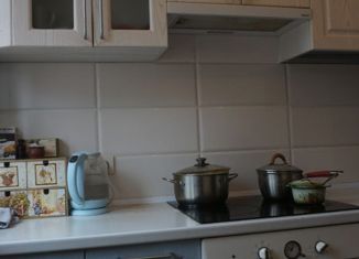 Продам 3-ком. квартиру, 58 м2, Златоуст, улица Шишкина, 9