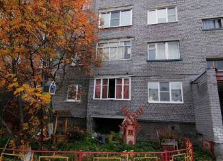 Трехкомнатная квартира на продажу, 65.9 м2, поселок городского типа Молочный, улица Гальченко, 4