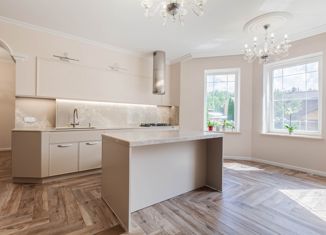 Продается дом, 397.3 м2, деревня Вороновка, Каштановая улица, 10