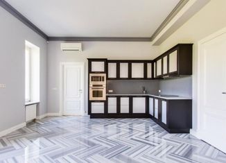 Продажа дома, 765 м2, деревня Веледниково, 2-й Солнечный проезд, 4