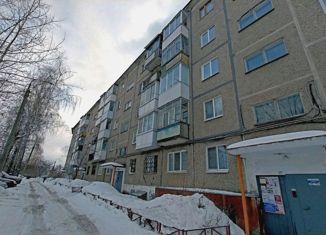 Продажа 2-ком. квартиры, 45 м2, Первоуральск, улица Емлина, 2