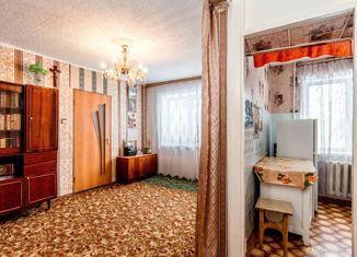 Продажа 2-комнатной квартиры, 44.7 м2, Новокузнецк, улица Тольятти, 16