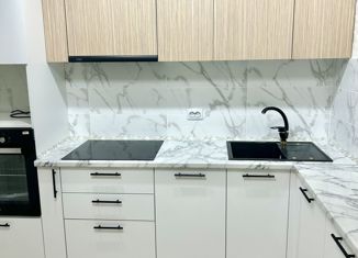 Продам 1-комнатную квартиру, 37 м2, Чебоксары, улица писателя Лаврентия Таллерова, 12, ЖК Солнечный Парк