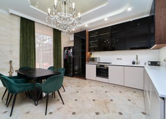 Продам дом, 180 м2, Краснодар, улица Брюсова, улица Брюсова