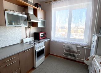 Продается двухкомнатная квартира, 52 м2, Омская область, Краснознамённая улица, 26к3