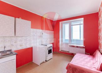 Продам 1-комнатную квартиру, 40 м2, Омск, проспект Комарова, 17к2