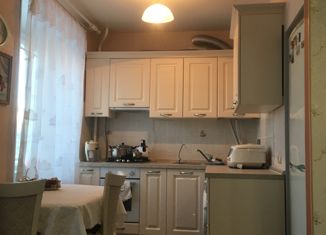 Продаю 3-ком. квартиру, 54.3 м2, посёлок городского типа Красногорский, улица Победы, 14