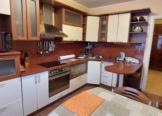 3-ком. квартира в аренду, 82.8 м2, Салехард, улица Манчинского, 18