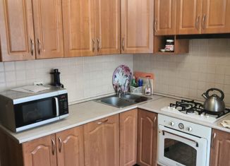 Продаю 3-ком. квартиру, 65.5 м2, Москва, улица Амундсена, 3к1, улица Амундсена