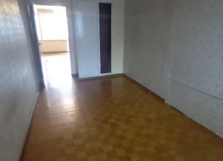 Продам трехкомнатную квартиру, 60.4 м2, Барнаул, улица Георгия Исакова, 268