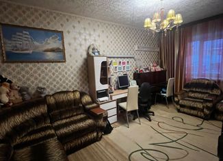 Продается 3-комнатная квартира, 65 м2, Красноярский край, улица Островского, 19