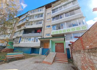 Продаю 1-комнатную квартиру, 32.2 м2, посёлок городского типа Лучегорск, 4-й микрорайон, 9