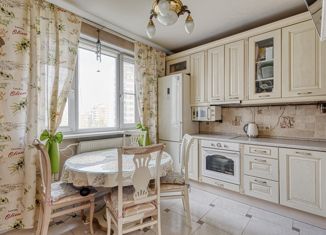 Продам двухкомнатную квартиру, 58.8 м2, Москва, улица Генерала Кузнецова, 14к1, улица Генерала Кузнецова