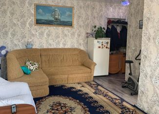 2-комнатная квартира на продажу, 44 м2, поселок городского типа Инской, улица Ильича, 5