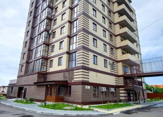 Продам квартиру студию, 45.5 м2, Уссурийск, улица Комарова, 4