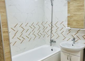 Продается 3-ком. квартира, 59 м2, Новосибирск, улица Ленина, 59, улица Ленина