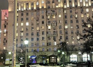 Продаю 3-ком. квартиру, 73 м2, Москва, улица Генерала Ермолова, 6, улица Генерала Ермолова