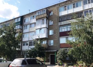 Продажа трехкомнатной квартиры, 56.3 м2, село Кулунда, Целинная улица, 15