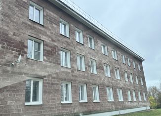 Продаю трехкомнатную квартиру, 64 м2, поселок Новомальтинск, 16-й участок, 1