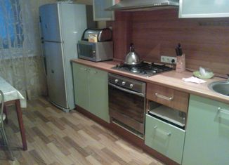 Сдается 3-ком. квартира, 70 м2, Волгоград, улица 39-й Гвардейской Дивизии, 29, Краснооктябрьский район