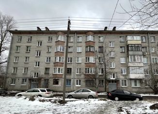 Продается трехкомнатная квартира, 57 м2, Санкт-Петербург, Пискарёвский проспект, 155к2, Пискарёвский проспект