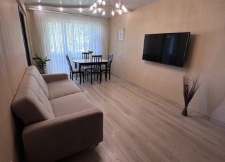 Продается трехкомнатная квартира, 62.7 м2, Ижевск, улица А.Н. Сабурова, 27