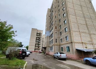 Продам трехкомнатную квартиру, 61.8 м2, Сосенский, улица Космонавтов, 1А