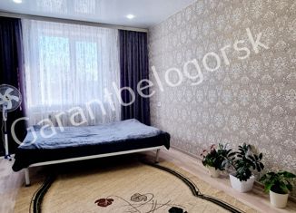2-комнатная квартира на продажу, 50 м2, Крым, улица Мелькомбинат, 5