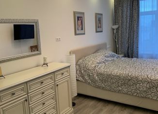 Сдам однокомнатную квартиру, 50 м2, Москва, Большая Академическая улица, 15к1, станция Красный Балтиец