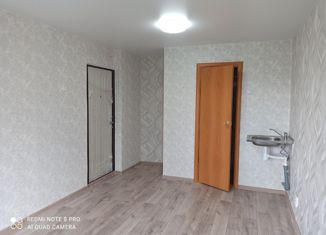 Продаю двухкомнатную квартиру, 18 м2, Ижевск, улица Коммунаров, 351, жилой район Север