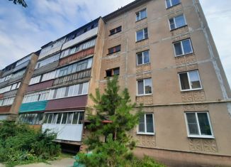 Продается двухкомнатная квартира, 50 м2, Валуйки, улица Калинина, 39А