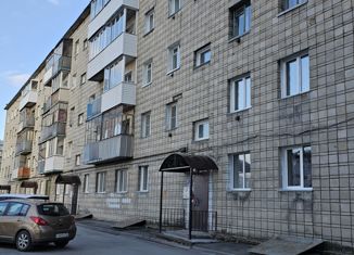 Продается трехкомнатная квартира, 56.8 м2, Новосибирская область, улица Чкалова, 72