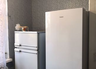 Продаю 2-ком. квартиру, 39.8 м2, Красноярск, улица Микуцкого, 6, жилой район Солнечный