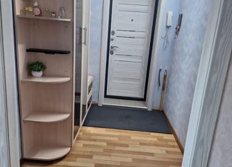 Продаю 3-ком. квартиру, 62 м2, Цимлянск, улица Пушкина, 98