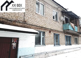 Продаю 3-ком. квартиру, 49 м2, село Хороль, Комсомольская улица, 6