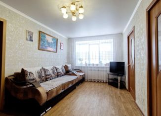 Продажа 4-комнатной квартиры, 61 м2, Азнакаево, улица Султангалиева, 24