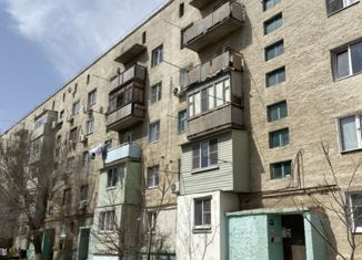 Продажа 2-комнатной квартиры, 52.2 м2, Нариманов, Центральная улица, 35
