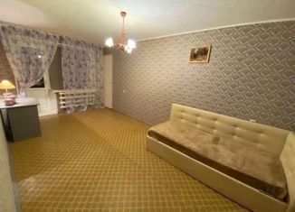 Продаю двухкомнатную квартиру, 46.6 м2, Радужный, 6-й микрорайон, 5