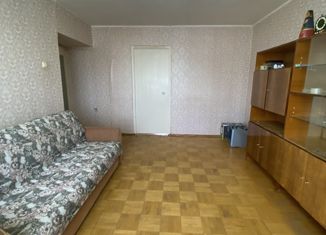 Продается 3-комнатная квартира, 53.8 м2, Ижевск, улица Баранова, 67, жилой район Строитель