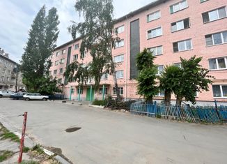 Продам 1-ком. квартиру, 32 м2, Вольск, улица Кольцова, 1